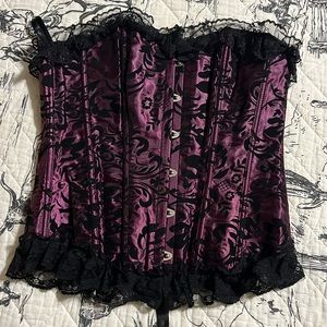 Bustier purple and black velvet. Sz L more like an 8/10 NWOT